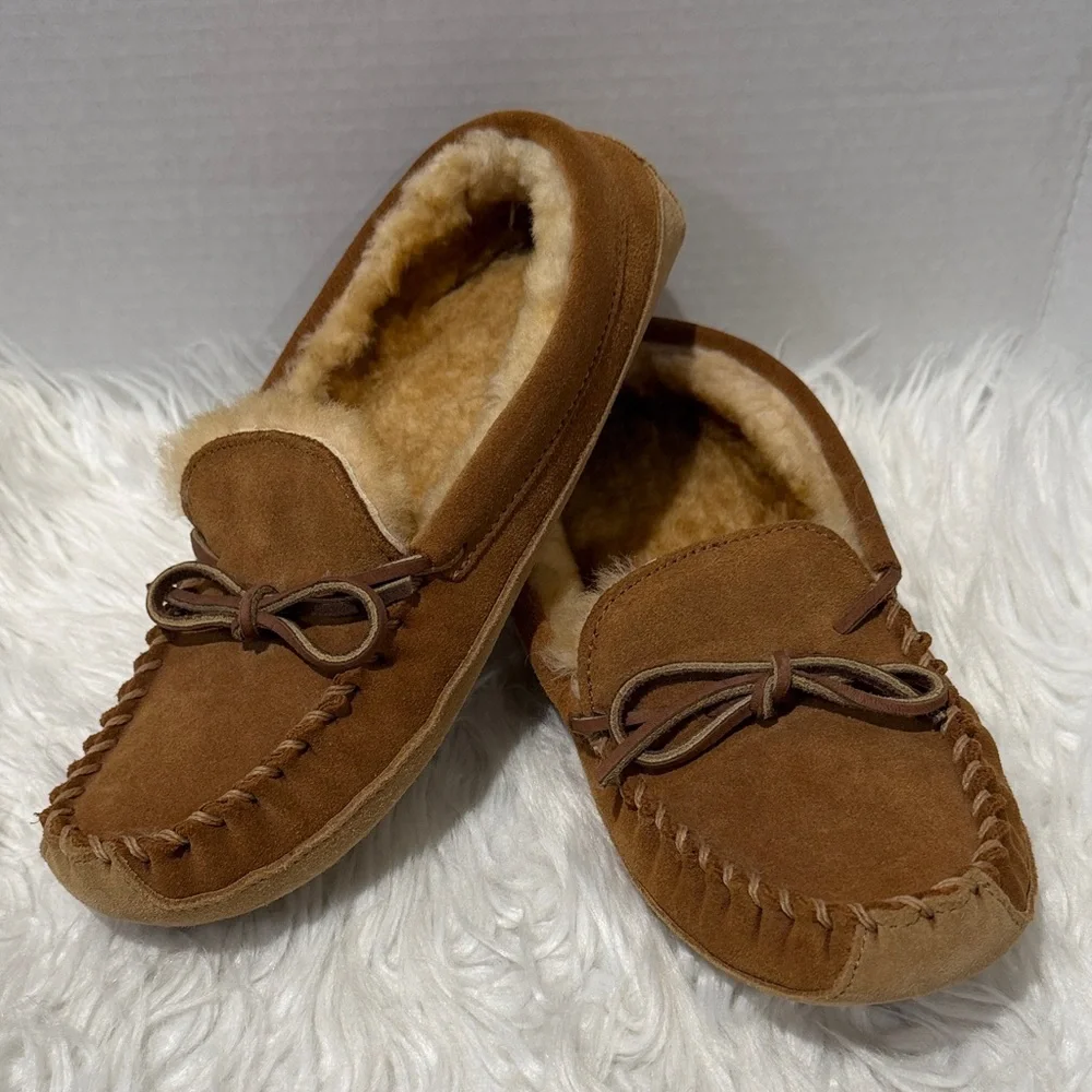 LL BEAN Sharing Moccasin Brown Suede Slippers Kids size 6